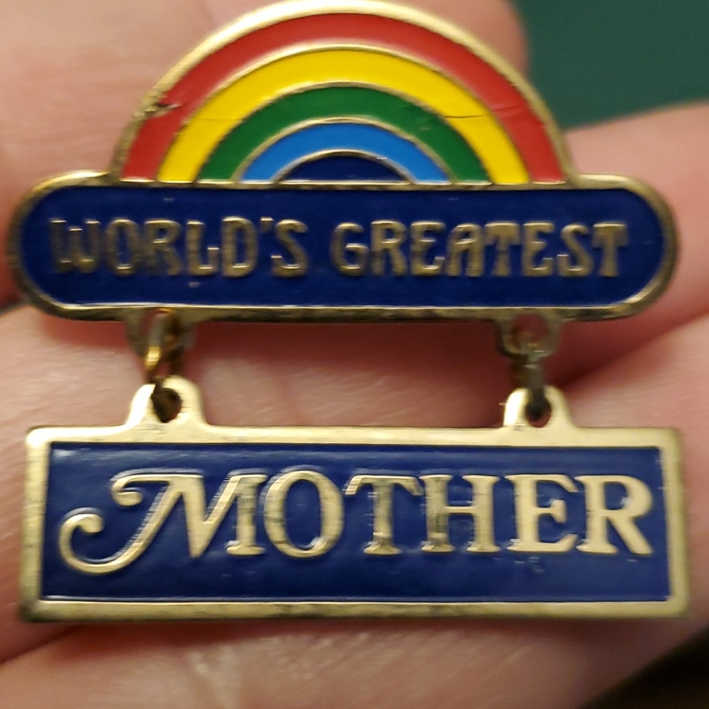 Worlds Greatest Mother Pin